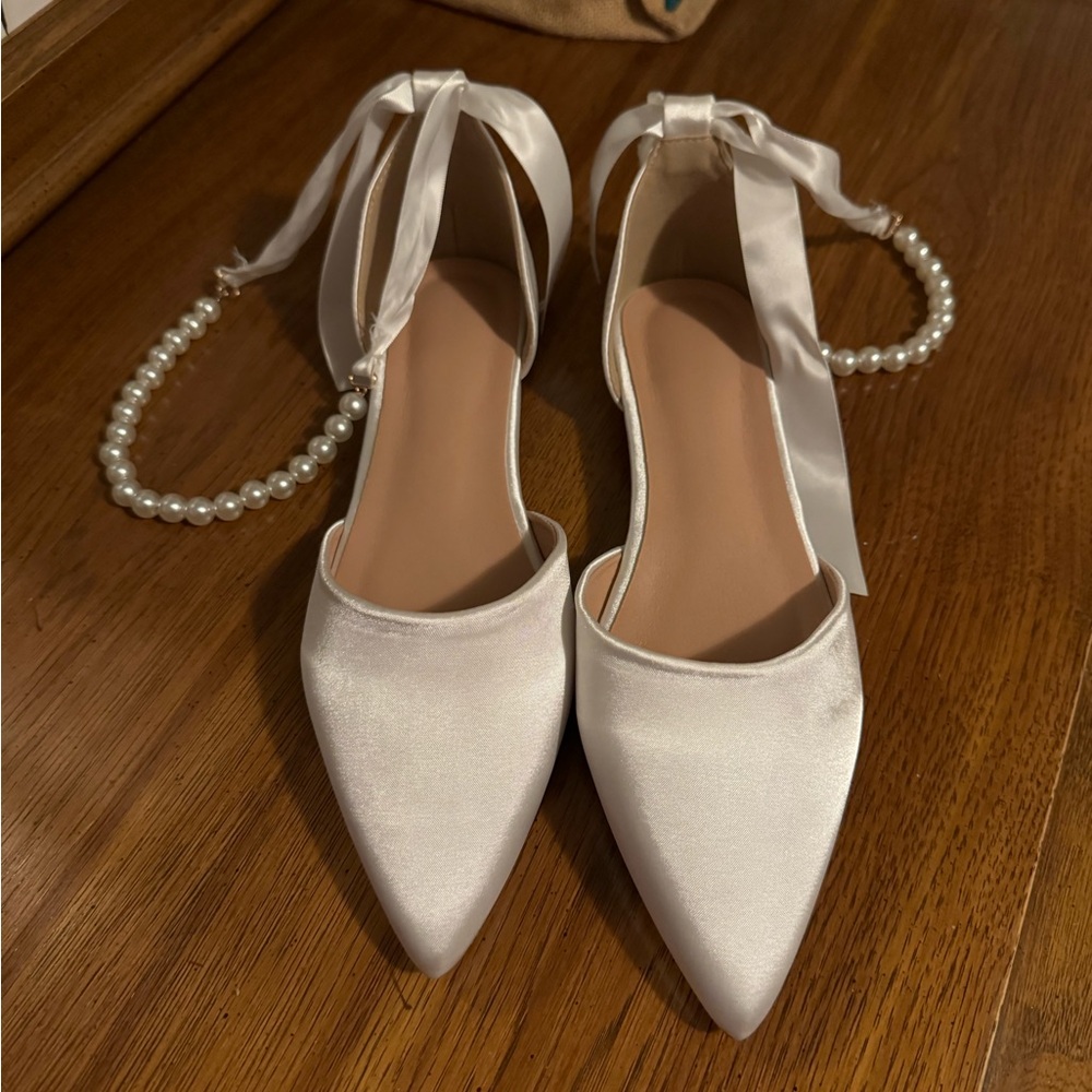 White pearl flats